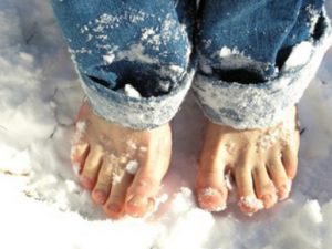last van koude voeten tenen? Het diverse oorzaken hebben